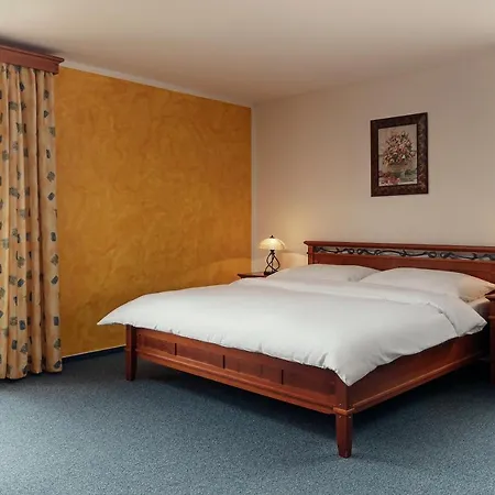 Golf & Kuneticka Hora 4* Dritec