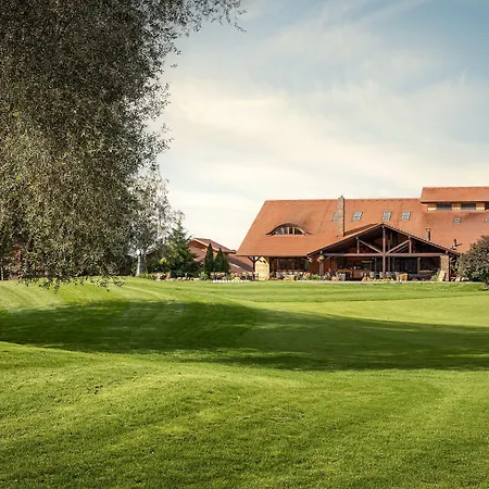Golf & Kuneticka Hora 酒店 4*