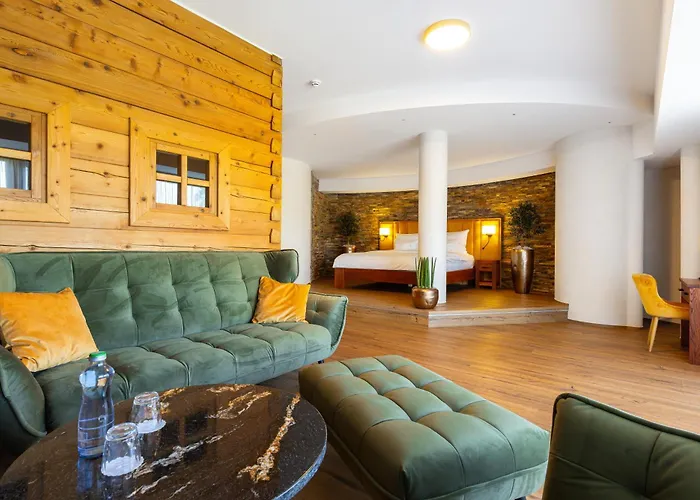 Golf & Kuneticka Hora Szálloda 4*